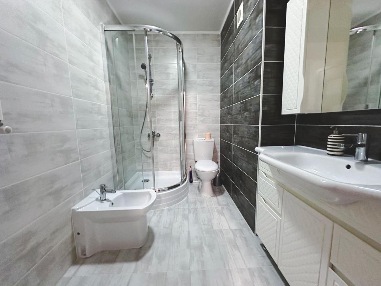 4Rent Lovely Apartment 基希讷乌 外观 照片